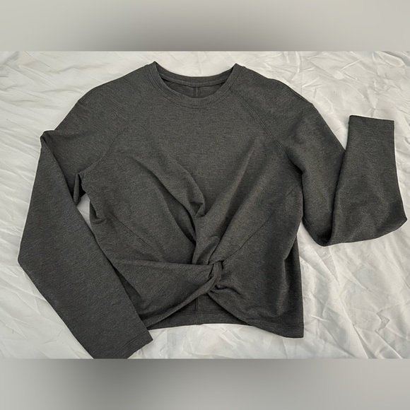 LULULEMON/ Tuck & Gather Pullover Model French Terry Knot Crop Crew/6 - Picture 3 of 6